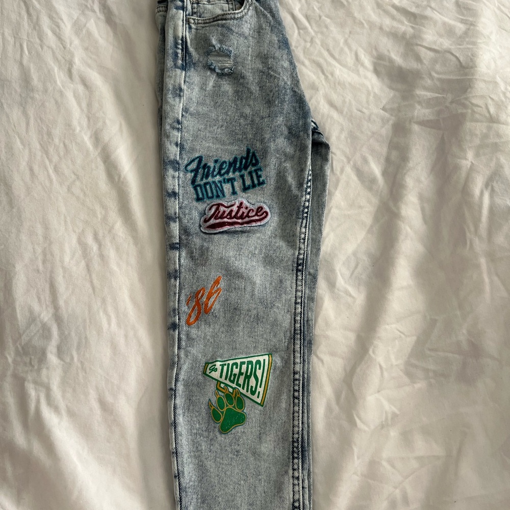 Embroidered Patch Denim Jeans